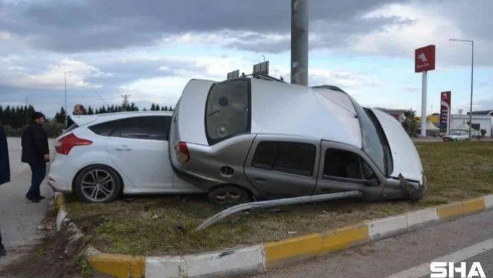 Çanakkale'de trafik kazası: 1 ölü, 1 yaralı