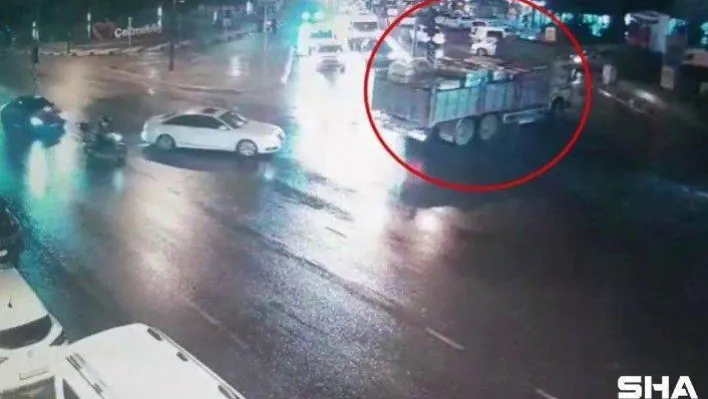 Çekmeköy'de 600 bin TL'lik gıda malzemesi çalıp nakliye kamyonuyla taşıdılar