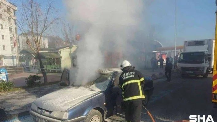 Çocuklarıyla seyir halinde olduğu araç yandı