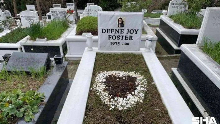 Defne Joy Foster'ın mezar başı  11'inci ölüm yıl dönümünde boş kaldı