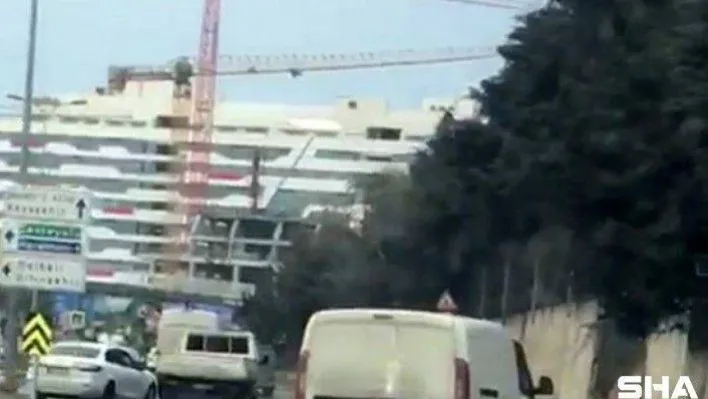 Drift yaparak trafiği tehlikeye atan maganda kamerada