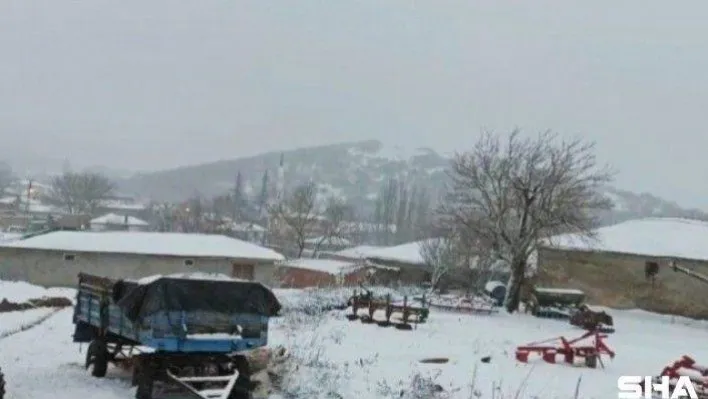 Edirne'de sınırda yoğun kar yağışı