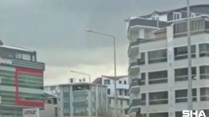 Farsız, camsız, bir o kadar da gamsız