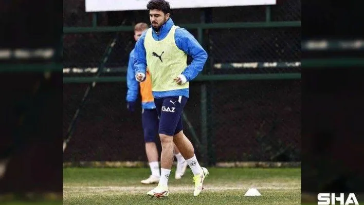 Fenerbahçe'de Ozan Tufan antrenmanlara başladı