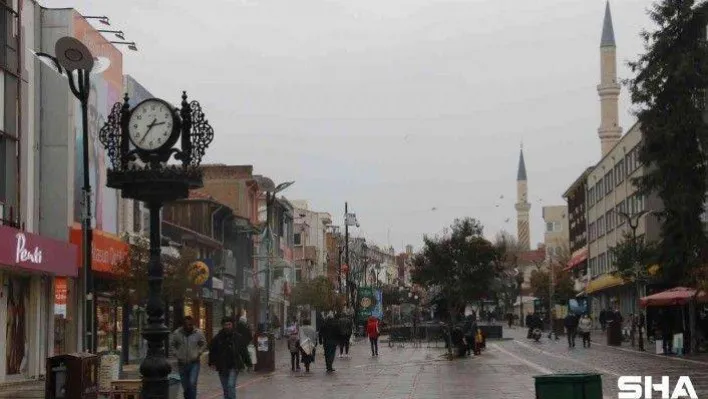 Hazırlıklarını tamamlayan esnaf Bulgar müşterilerini beklemeye başladı