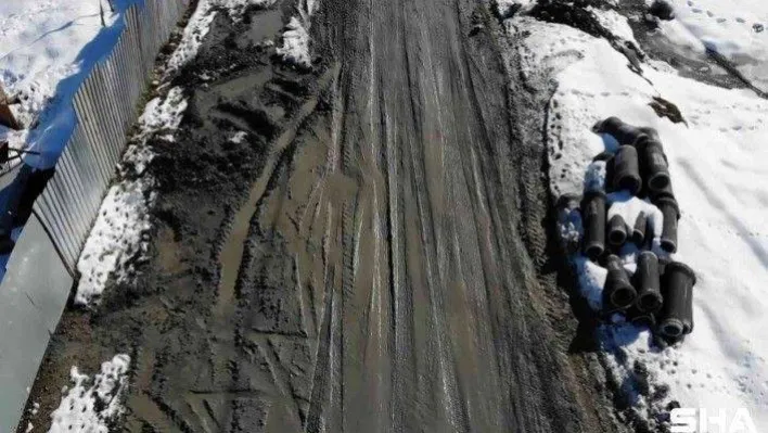 İSKİ çalışması sonrasında cadde çamur havuzuna dönüştü