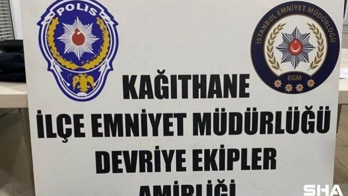 Kağıthane'de okul önünde uyuşturucu satan karı-koca polis ekiplerine yakalandı