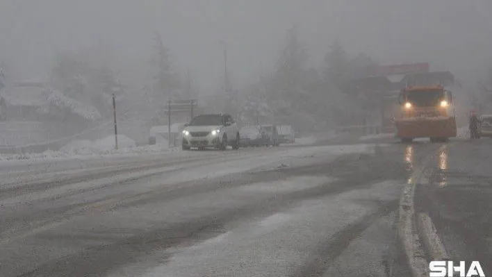 Kırklareli'nin yüksek kesimlerinde kar yağışı etkili oluyor