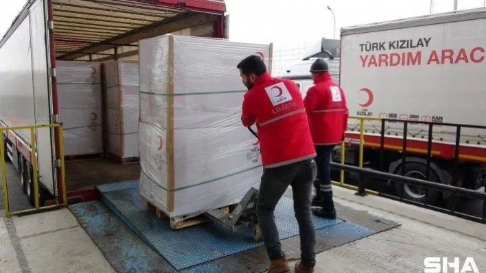 Kızılay'ın 5 tırlık yardım konvoyu Ukrayna'ya doğru yola çıktı