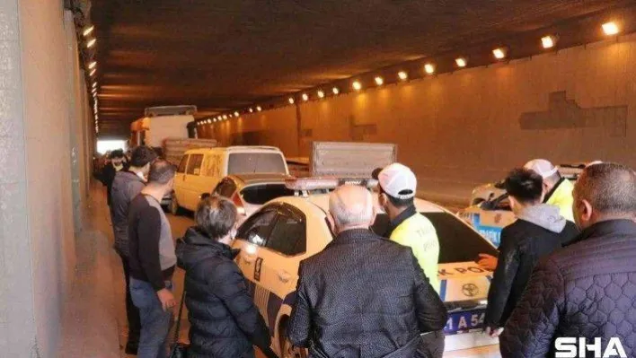 Kocaeli'de 7 aracın karıştığı zincirleme kaza meydana geldi