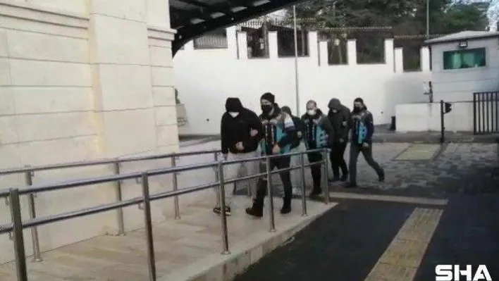 Maltepe'de drift yaparak trafikte tehlike saçan sürücülere 27 bin 963 TL ceza