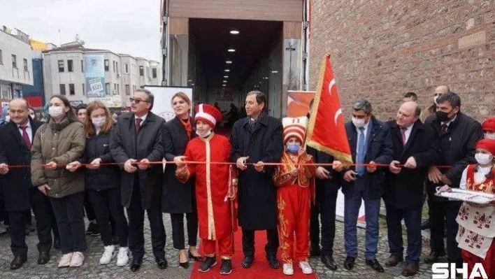 Mehmet Akif Ersoy Gezici Sergi tırı mehteran takımıyla Edirnelilerle buluştu