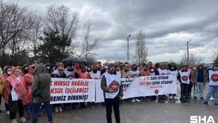 Migros'ta işlerine son verilen işçiler Beykoz'da eylem yaptı
