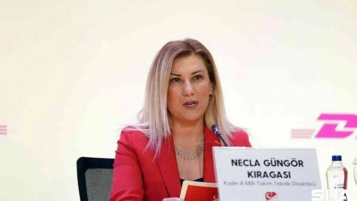 Necla Güngör Kıragası: &quotKadın futbolunun yıllar önce hayal ettiği durumu yaşıyor olmaktan mutluyuz&quot