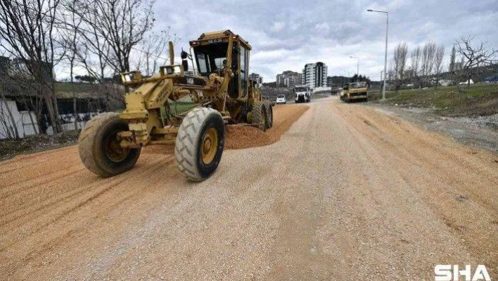 Osmangazi'de karda zarar gören yollar yenileniyor