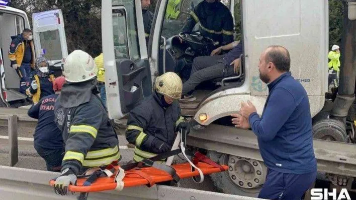 Otomobile çarpmamak için manevra yapınca bariyerlere girdi