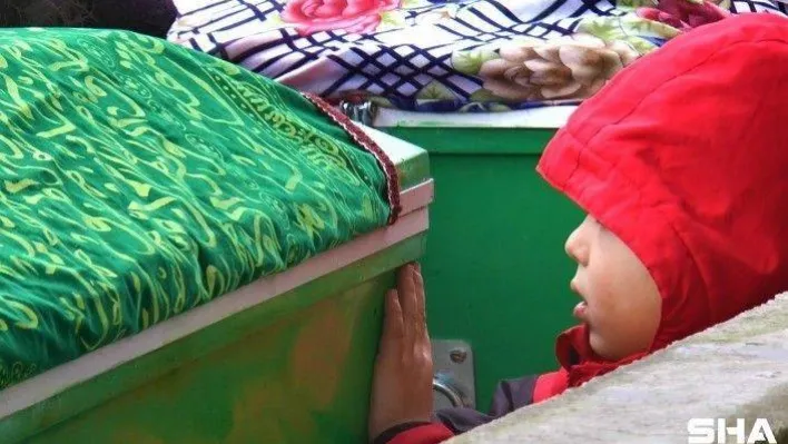 Otomobilin içinde kurşunlanarak katledilen iki kadın son yolculuğuna uğurlandı