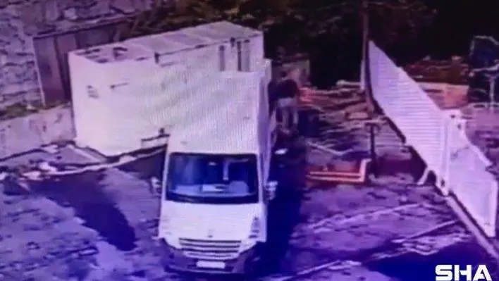 (Özel) İstanbul'da ilginç hırsızlık: Parasını alamayınca çalıştığı firmanın meyve kasalarını çaldı