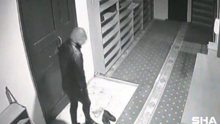 (ÖZEL) Yazlık ayakkabılarla camiye geldi, kışlık botla çıktı