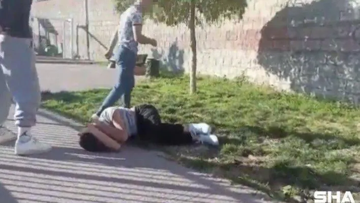 Parkta dayak kamerada: 'Kapışalım mı' deyip feci şekilde dövdü