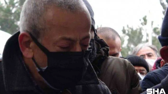 Polis memuru eski eşi tarafından vurularak öldürülen Yasemin öğretmen son yolculuğuna uğurlandı