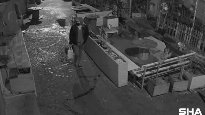 Saniyeler içinde bulduğu her şeyi çaldı, ustalar çalışamaz hale geldi