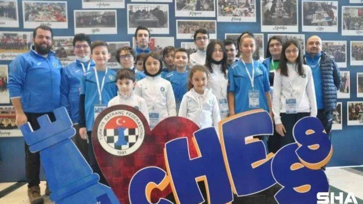 Satrançta Türkiye şampiyonları Bursa Büyükşehir Belediyespor'dan