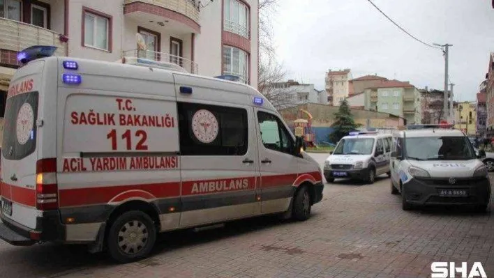 Sokak ortasında bıçaklı kavga: 1 yaralı