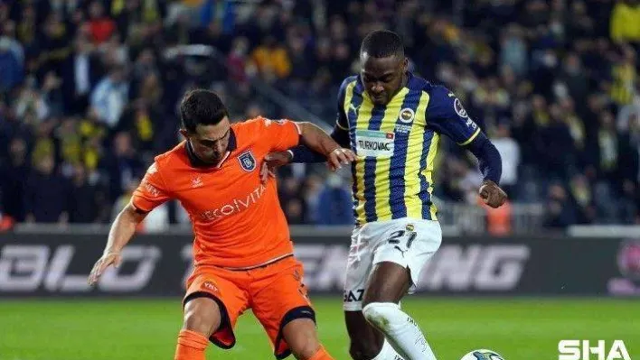 Spor Toto Süper Lig: Fenerbahçe: 0 - Medipol Başakşehir: 0 (İlk yarı)