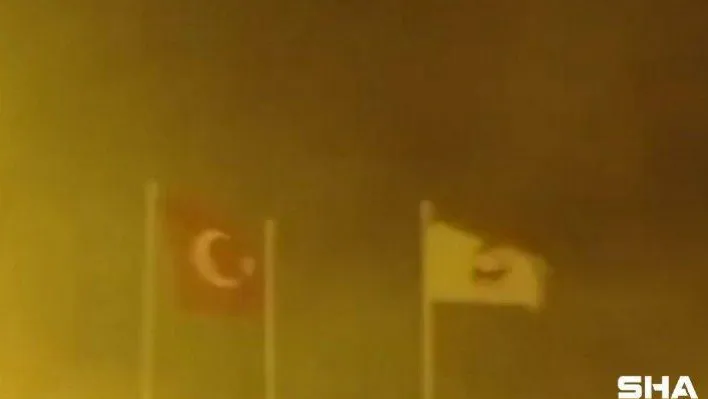 Uludağ'da gece başlayan kar fırtınası kameralara yansıdı