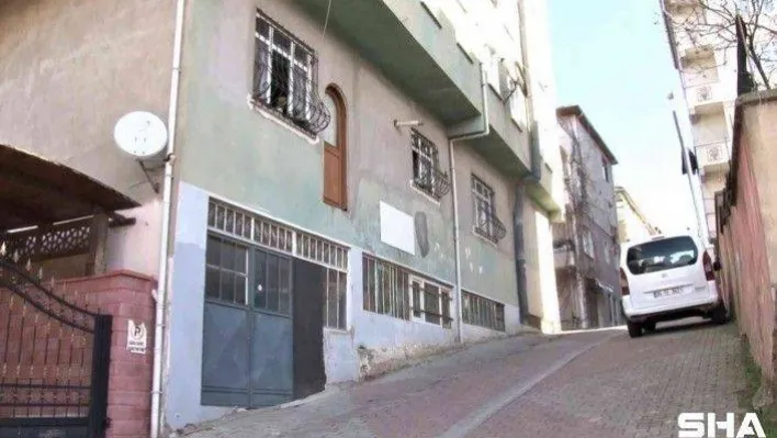 Üsküdar'da ilginç bina: Kapısı var, çıkışı yok