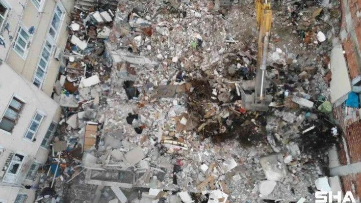Üsküdar'da patlamanın binada bıraktığı tahribat havadan görüntülendi