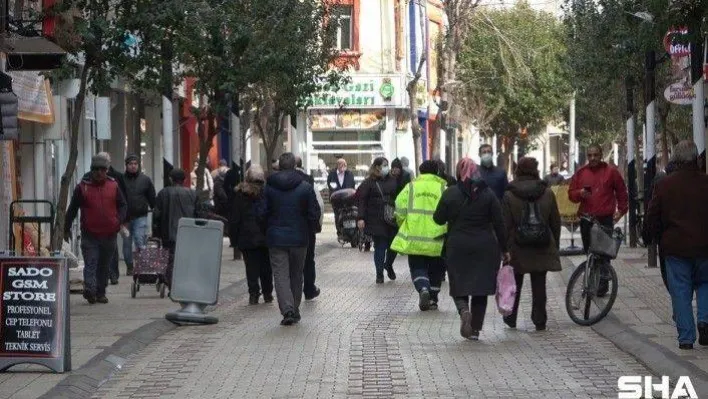 Vakaların en çok arttığı o ilde maskesiz gezen vatandaşlar 'pes' dedirtti