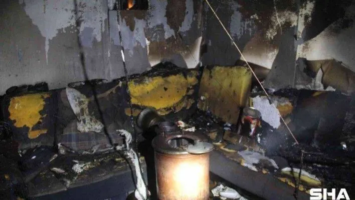 Yabancı uyruklu şahısların kaldığı konteyner küle döndü