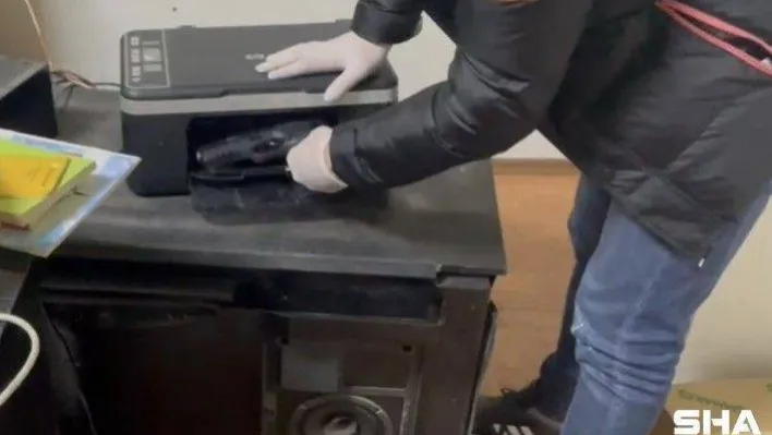 Yazıcıdan fotokopi yerine tabanca çıktı