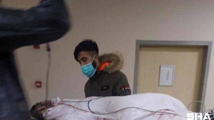 Yeğenlerine çarpıp kaçan sürücünün yakalanması için viyadüğe çıktılar