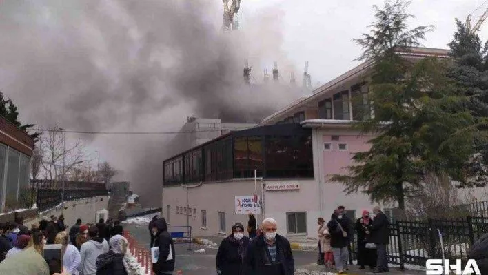 Bağcılar Eğitim ve Araştırma Hastanesi'nde yangın paniği