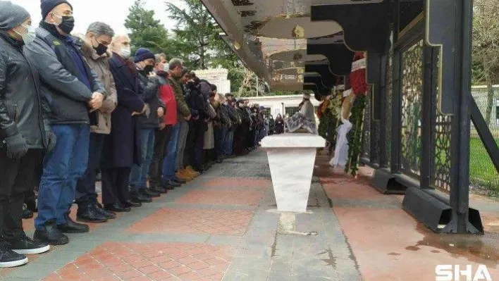 Bakırköy'de AVM'de öldürülen Yağmur Sönmez son yolculuğuna uğurlandı