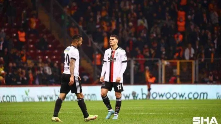 Beşiktaş bu sezon ilk derbi mağlubiyetini aldı