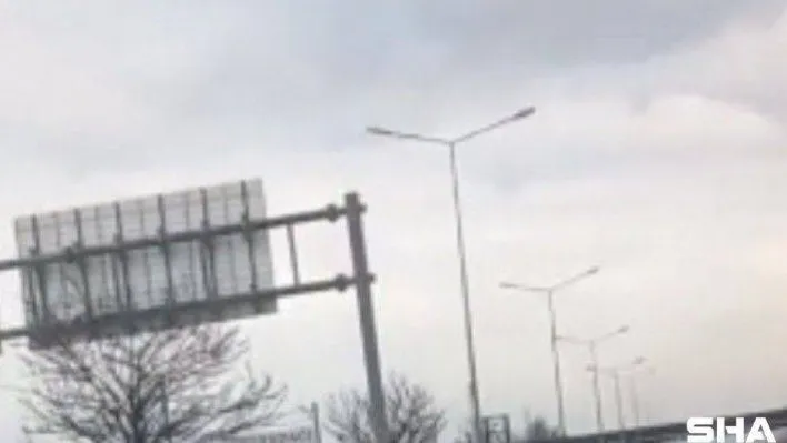 Bursa'da sürücüsüz at arabası trafiği birbirine kattı