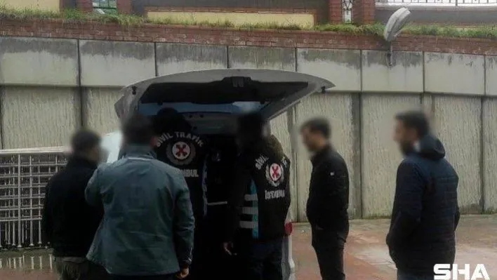 Çakarlı düğün konvoyu yapan araç sürücülerine ceza