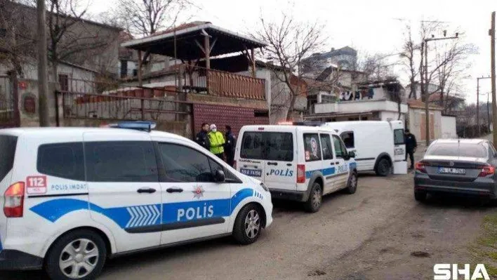 Çorlu'da kovalamaca sonrası yakalanan araçtan 180 bin makaron çıktı