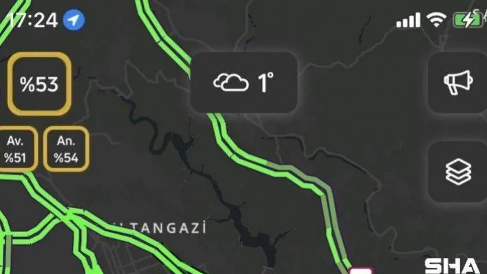 E-5 karayolu'nda oluşan trafik havadan görüntülendi