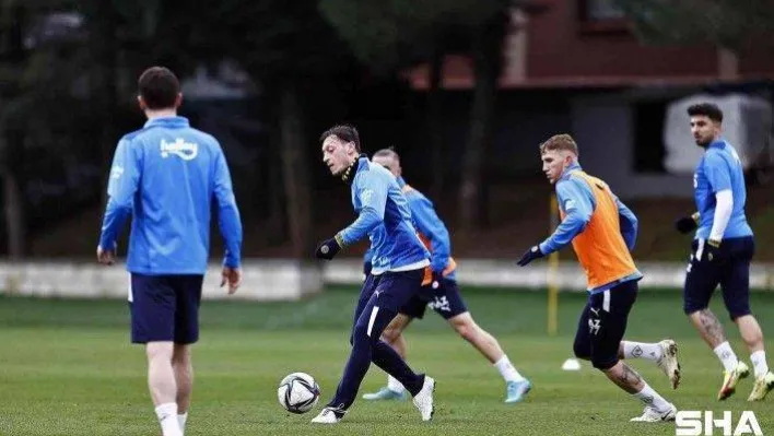 Fenerbahçe'de Trabzonspor maçı hazırlıkları devam etti