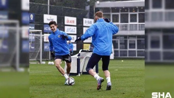 Fenerbahçe'de Trabzonspor maçı hazırlıkları sürüyor