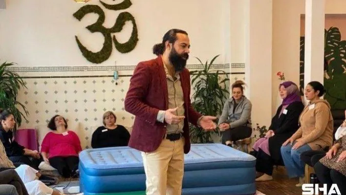 Hipnoterapi eğitmeni Demir, Türkiye'nin adını Avrupa'ya duyurdu