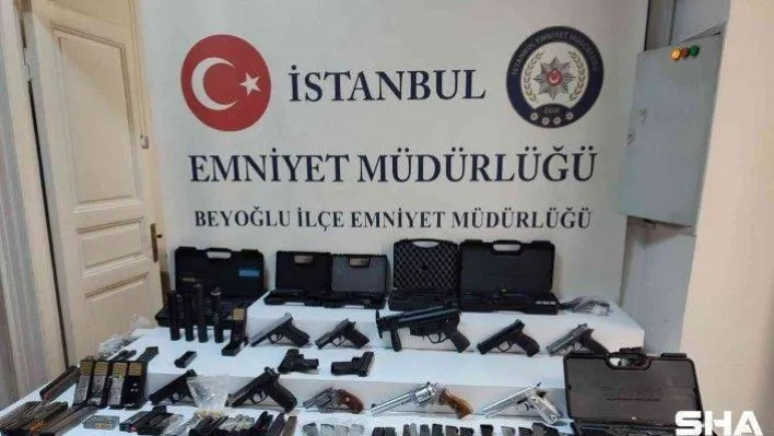 İstanbul'da silah kaçakçılığı operasyonu: 24 silah ele geçirildi