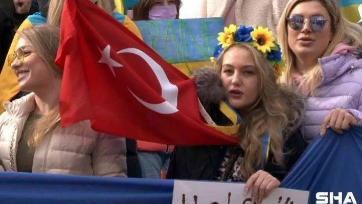 İstanbul'daki Ukraynalıların savaş karşıtı eylemleri sürüyor