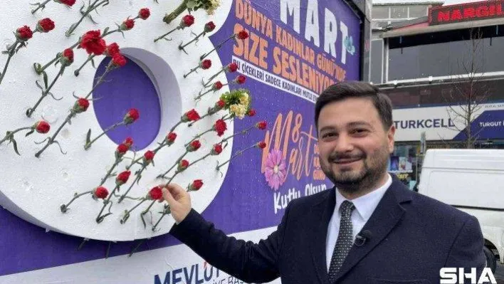 Kağıthane'de 8 Mart Dünya Emekçi Kadınlar Günü'ne özel billboard hazırlandı