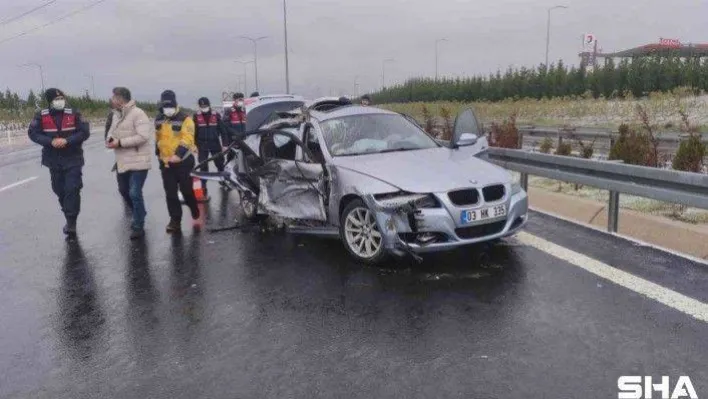Kayganlaşan otoyolda feci kaza: 1 ölü, 3 yaralı